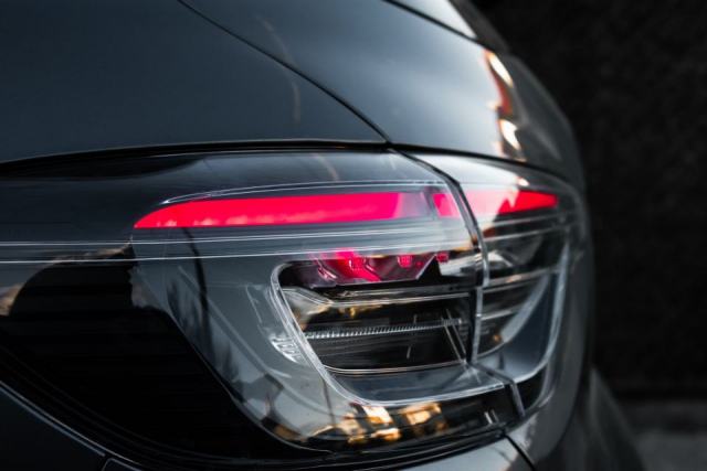 Bloc d'éclairage de coffre full LED pour Peugeot 208 Bloc d'éclairage de coffre full LED pour Peugeot 208